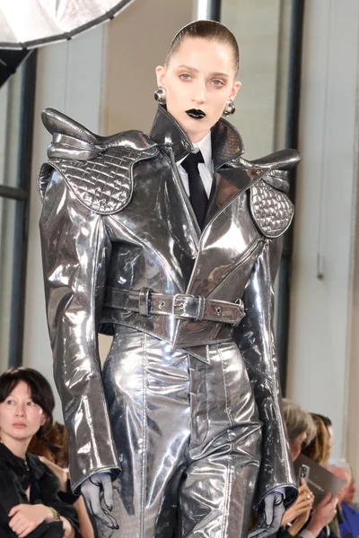 Look 43